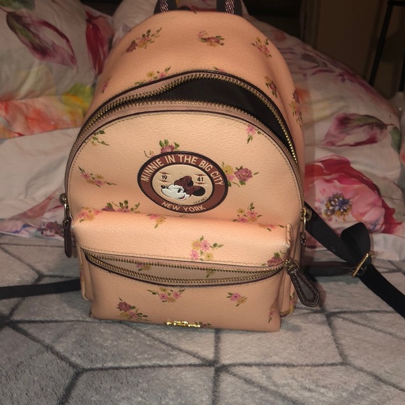🥰Minnie Mouse Coach Backpack 😱 - Picture 2 of 4